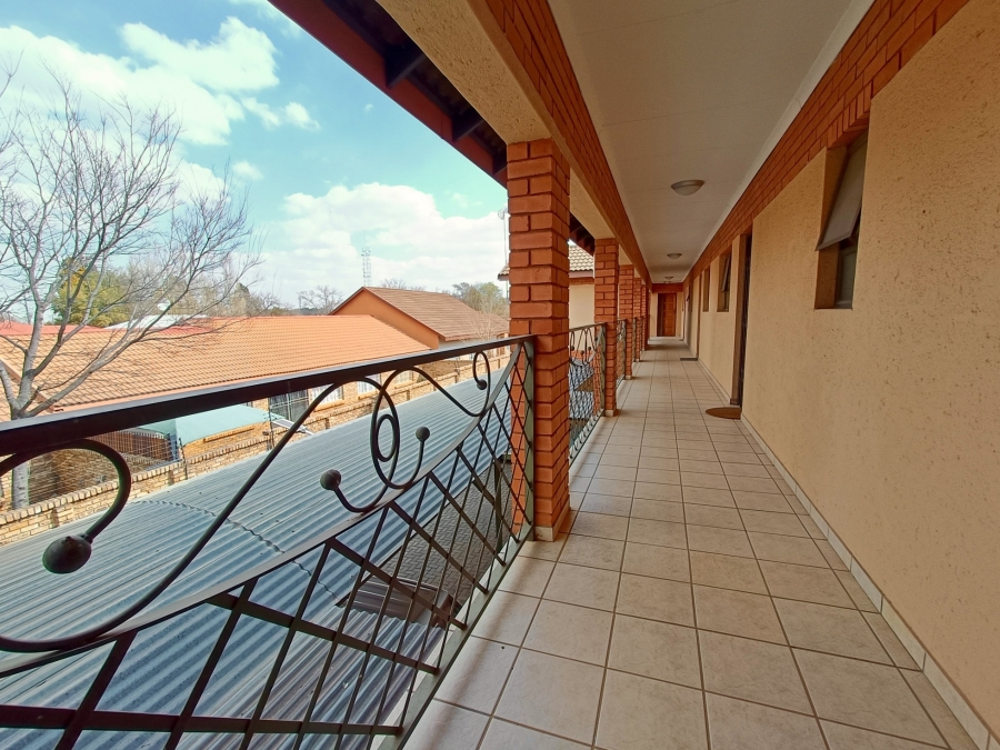 1 Bedroom Property for Sale in Potchefstroom North West